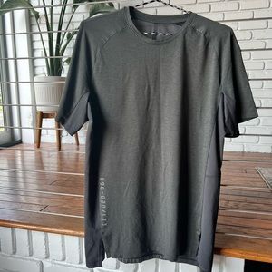 Mens Lululemon Drifit tshirt